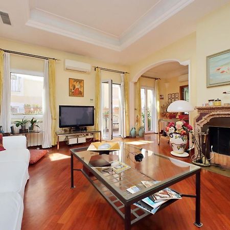 4Bnb - Luxury Trevi Apartment W Terrace Rzym Zewnętrze zdjęcie