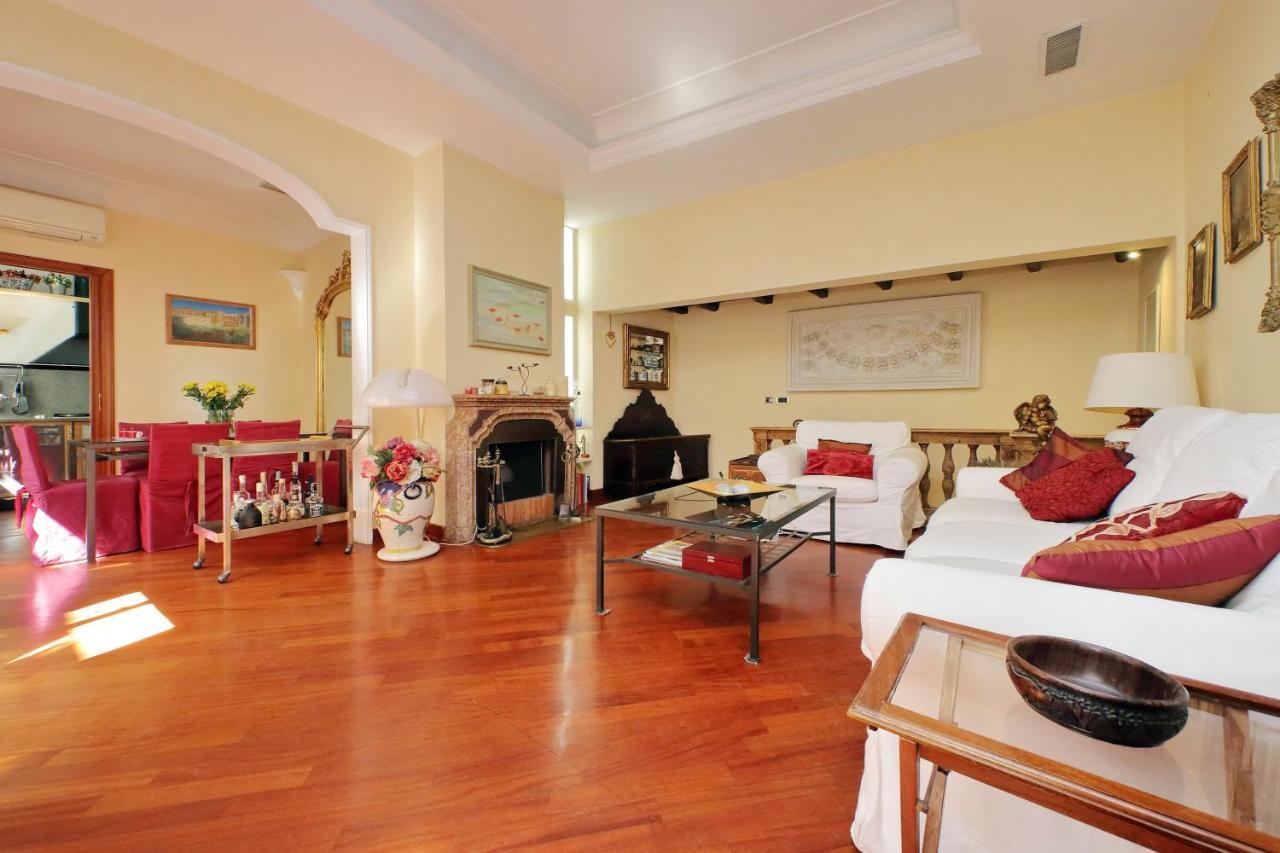 4Bnb - Luxury Trevi Apartment W Terrace Rzym Zewnętrze zdjęcie