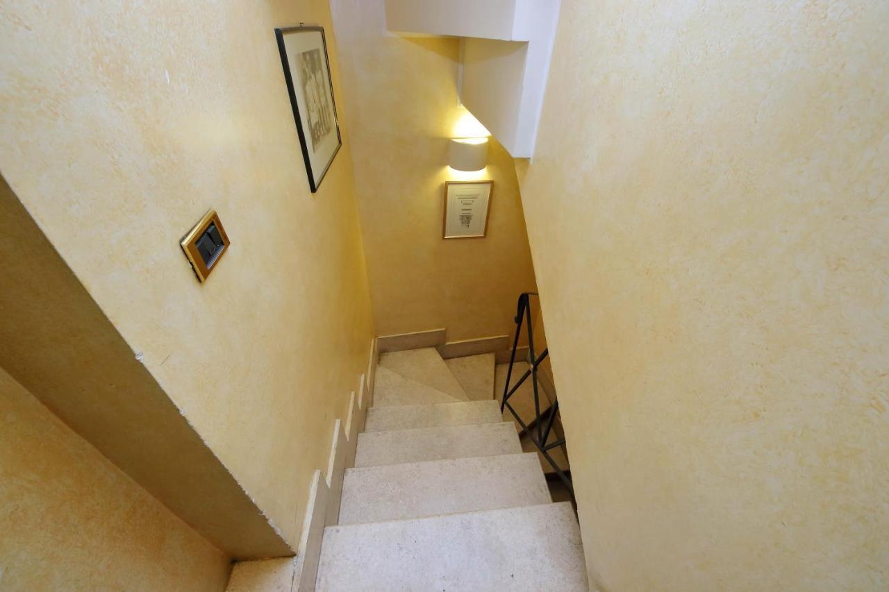 4Bnb - Luxury Trevi Apartment W Terrace Rzym Zewnętrze zdjęcie